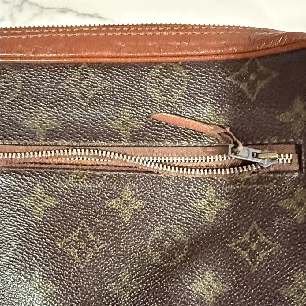 Louis Vuitton Brown Monogram Clutch - Picture 3 of 16